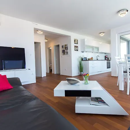 Niko 2 By Interhome *