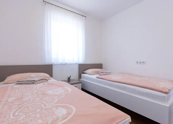 Niko 2 By Interhome Apartment Vantacici